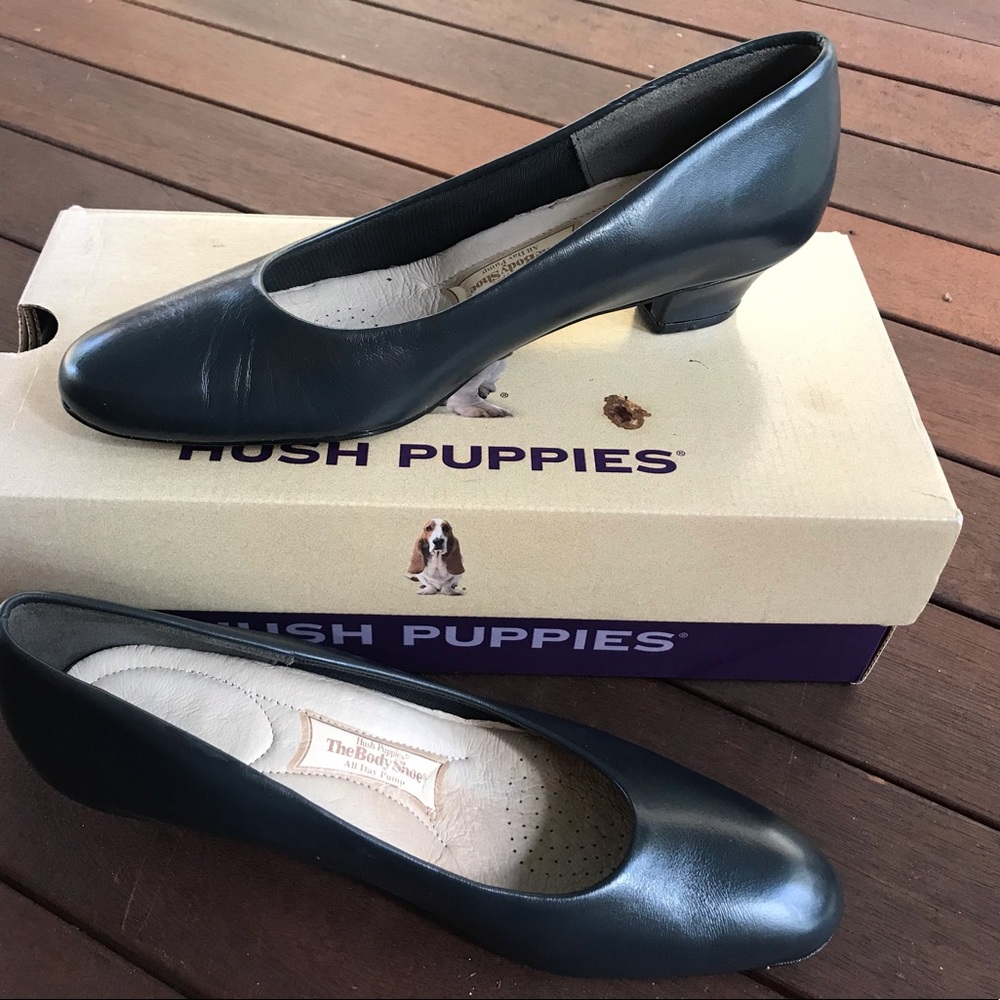 Vintage Navy Leather Hush Puppies Pumps